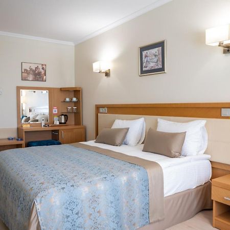 Patalya Lakeside Resort Hotel Golbası 外观 照片